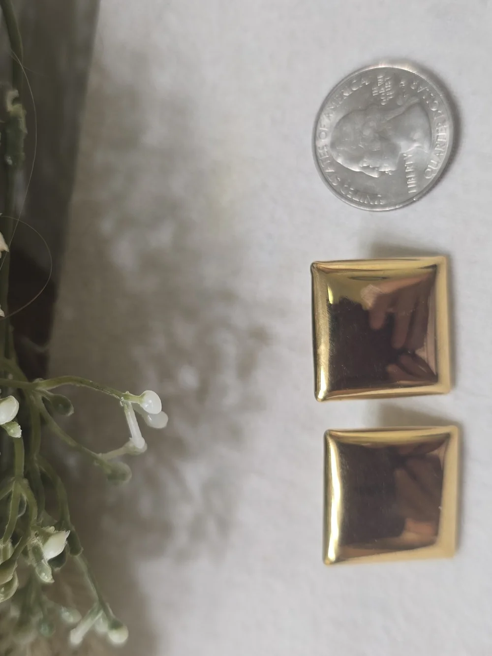 Vintahe Gold Square Stud Earrings - Polished Pyramid Design
